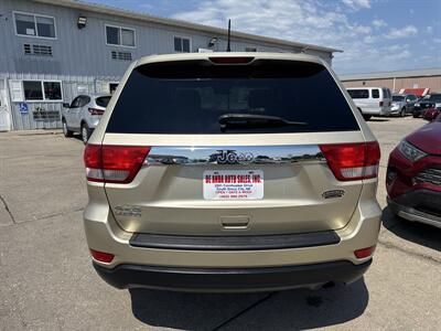 2011 Jeep Grand Cherokee Laredo   - Photo 6 - South Sioux City, NE 68776