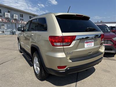 2011 Jeep Grand Cherokee Laredo   - Photo 5 - South Sioux City, NE 68776