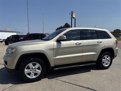 2011 Jeep Grand Cherokee Laredo   - Photo 2 - South Sioux City, NE 68776