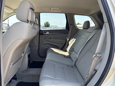 2011 Jeep Grand Cherokee Laredo   - Photo 16 - South Sioux City, NE 68776