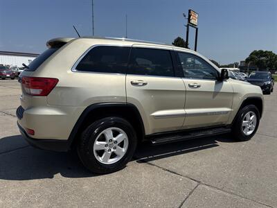 2011 Jeep Grand Cherokee Laredo   - Photo 8 - South Sioux City, NE 68776