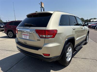2011 Jeep Grand Cherokee Laredo   - Photo 7 - South Sioux City, NE 68776