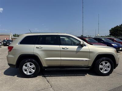 2011 Jeep Grand Cherokee Laredo   - Photo 9 - South Sioux City, NE 68776