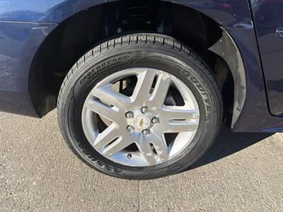 2011 Chevrolet Impala LT   - Photo 13 - South Sioux City, NE 68776