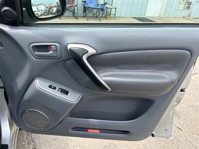 2002 Toyota RAV4   - Photo 19 - South Sioux City, NE 68776