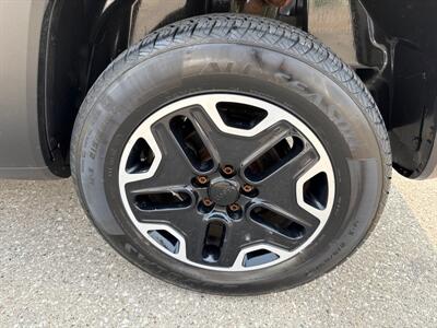 2015 Jeep Renegade Trailhawk   - Photo 15 - South Sioux City, NE 68776