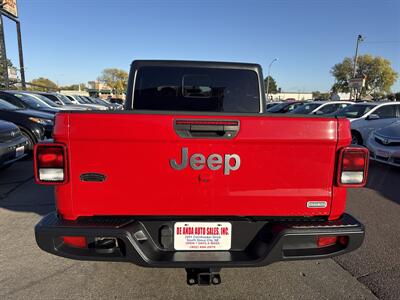 2021 Jeep Gladiator Overland   - Photo 6 - South Sioux City, NE 68776