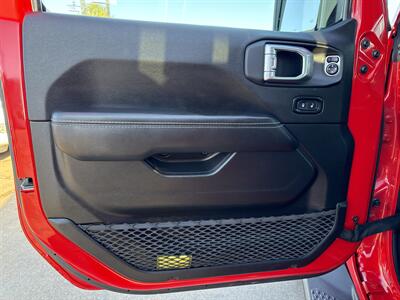2021 Jeep Gladiator Overland   - Photo 14 - South Sioux City, NE 68776