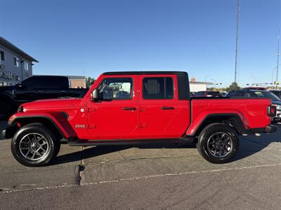 2021 Jeep Gladiator Overland   - Photo 3 - South Sioux City, NE 68776