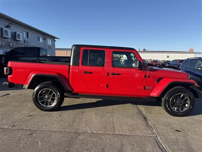 2021 Jeep Gladiator Overland   - Photo 9 - South Sioux City, NE 68776
