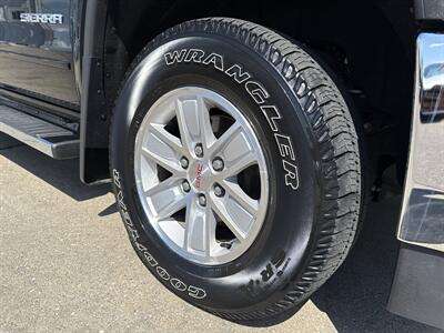 2017 GMC Sierra 1500 SLE   - Photo 13 - South Sioux City, NE 68776
