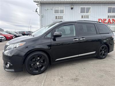 2013 Toyota Sienna SE 8-Passenger   - Photo 2 - South Sioux City, NE 68776