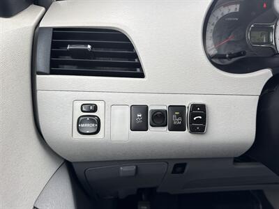 2013 Toyota Sienna SE 8-Passenger   - Photo 26 - South Sioux City, NE 68776