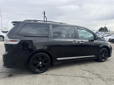 2013 Toyota Sienna SE 8-Passenger   - Photo 8 - South Sioux City, NE 68776