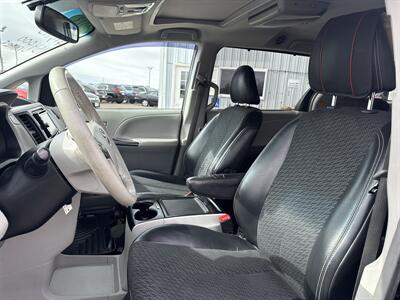2013 Toyota Sienna SE 8-Passenger   - Photo 14 - South Sioux City, NE 68776
