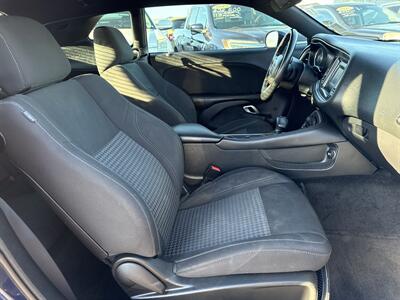 2015 Dodge Challenger SXT   - Photo 17 - South Sioux City, NE 68776