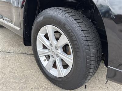 2012 Toyota Highlander   - Photo 13 - South Sioux City, NE 68776