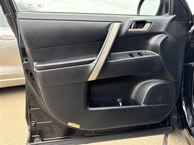2012 Toyota Highlander   - Photo 15 - South Sioux City, NE 68776
