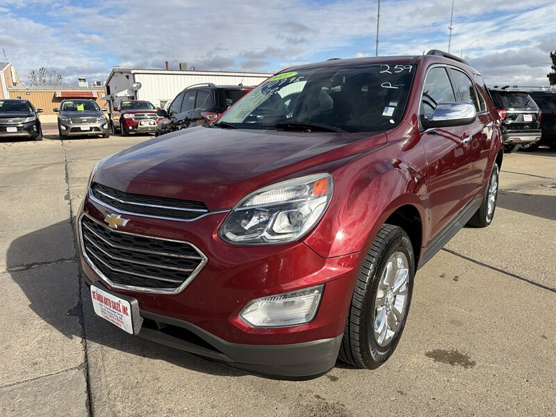 2017 Chevrolet Equinox LT   - Photo 1 - South Sioux City, NE 68776