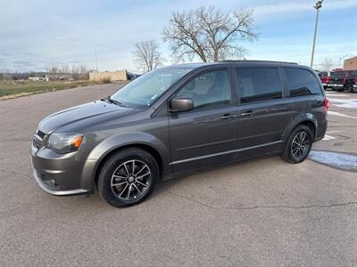 2016 Dodge Grand Caravan R/T   - Photo 2 - South Sioux City, NE 68776