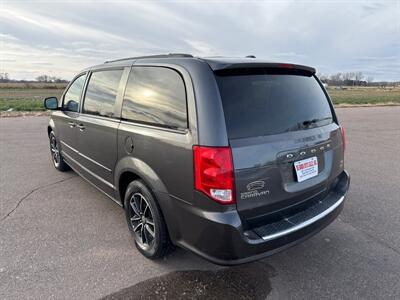 2016 Dodge Grand Caravan R/T   - Photo 5 - South Sioux City, NE 68776