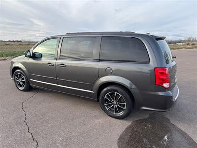 2016 Dodge Grand Caravan R/T   - Photo 4 - South Sioux City, NE 68776