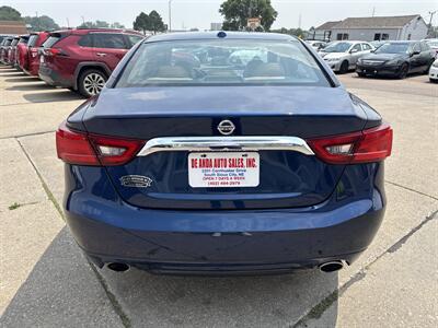 2017 Nissan Maxima 3.5 SR   - Photo 6 - South Sioux City, NE 68776