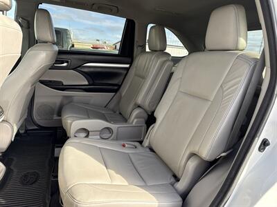 2017 Toyota Highlander XLE   - Photo 16 - South Sioux City, NE 68776