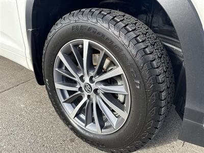 2017 Toyota Highlander XLE   - Photo 13 - South Sioux City, NE 68776