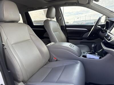 2017 Toyota Highlander XLE   - Photo 20 - South Sioux City, NE 68776