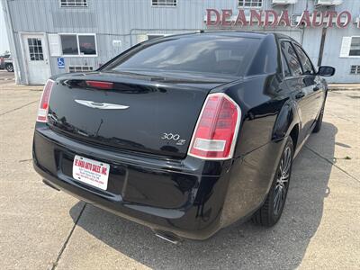 2012 Chrysler 300 Series S V6   - Photo 5 - South Sioux City, NE 68776