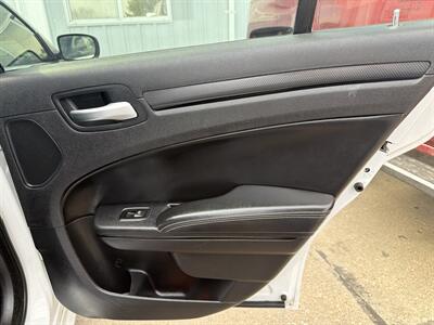 2014 Chrysler 300 Series S   - Photo 24 - South Sioux City, NE 68776