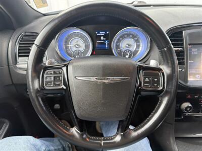 2014 Chrysler 300 Series S   - Photo 27 - South Sioux City, NE 68776