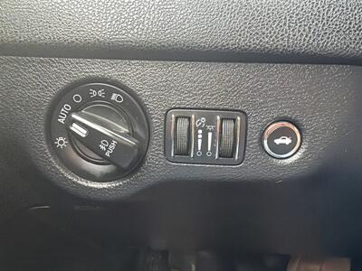 2014 Chrysler 300 Series S   - Photo 37 - South Sioux City, NE 68776