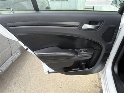 2014 Chrysler 300 Series S   - Photo 21 - South Sioux City, NE 68776