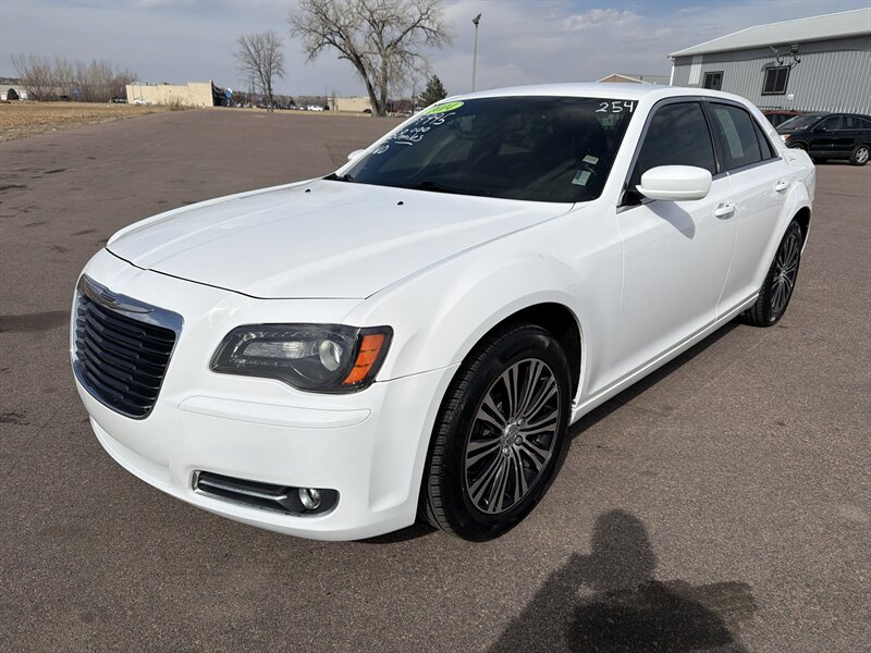 2014 Chrysler 300 Series S   - Photo 1 - South Sioux City, NE 68776