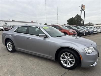 2015 Chrysler 300 Limited   - Photo 10 - South Sioux City, NE 68776