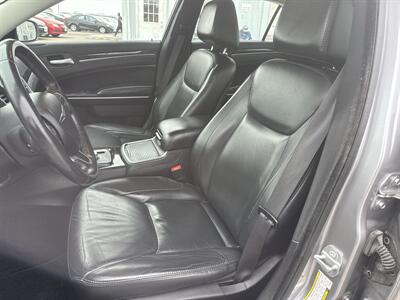 2015 Chrysler 300 Limited   - Photo 18 - South Sioux City, NE 68776
