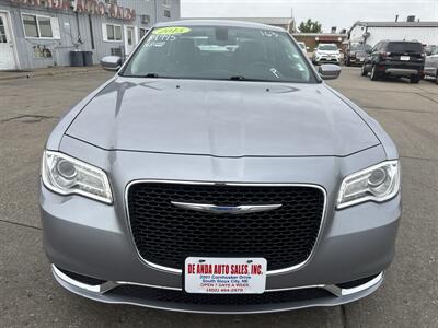 2015 Chrysler 300 Limited   - Photo 12 - South Sioux City, NE 68776