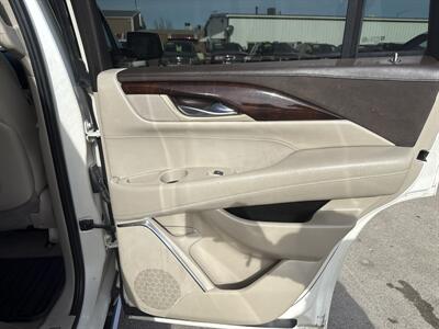 2015 Cadillac Escalade Premium   - Photo 18 - South Sioux City, NE 68776