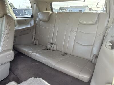 2015 Cadillac Escalade Premium   - Photo 17 - South Sioux City, NE 68776