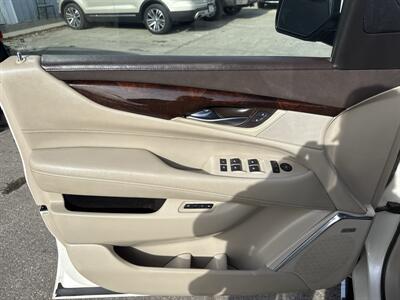 2015 Cadillac Escalade Premium   - Photo 13 - South Sioux City, NE 68776
