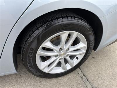 2017 Chevrolet Malibu LT   - Photo 11 - South Sioux City, NE 68776