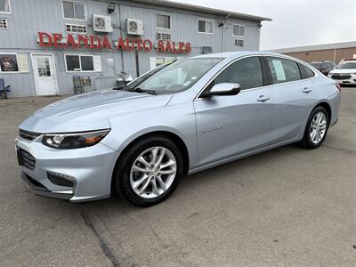 2017 Chevrolet Malibu LT   - Photo 2 - South Sioux City, NE 68776