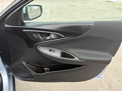 2017 Chevrolet Malibu LT   - Photo 22 - South Sioux City, NE 68776