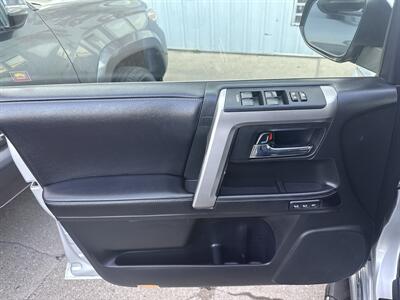 2017 Toyota 4Runner Limited   - Photo 17 - South Sioux City, NE 68776