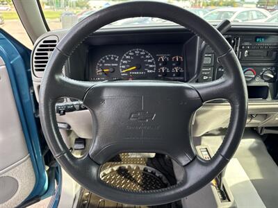 1997 Chevrolet K1500 Cheyenne   - Photo 21 - South Sioux City, NE 68776