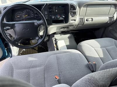 1997 Chevrolet K1500 Cheyenne   - Photo 20 - South Sioux City, NE 68776