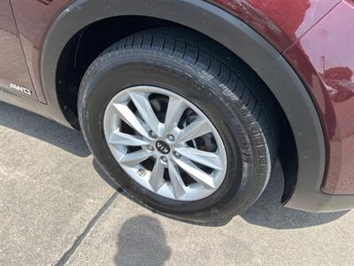 2019 Kia Sorento LX Plus V6   - Photo 9 - South Sioux City, NE 68776