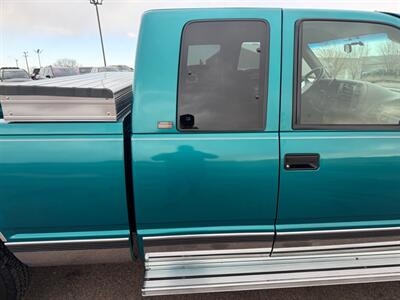 1996 Chevrolet K1500 Cheyenne 2dr K1500 Cheyenne - Photo 27 - South Sioux City, NE 68776